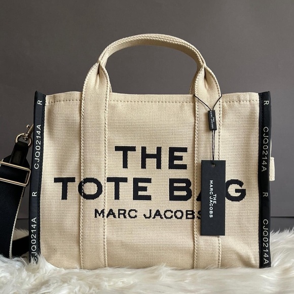 Marc Jacobs Handbags - 💰SOLD - M0017027 - Marc Jacobs The Jacquard Medium Tote Bag